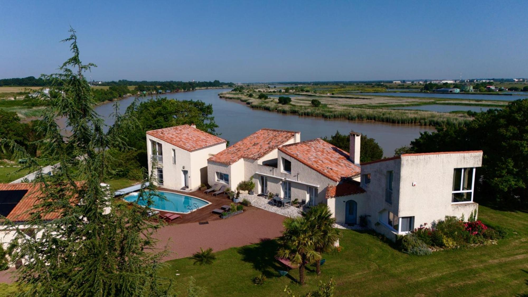La Charentine Bed and Breakfast Echillais Εξωτερικό φωτογραφία